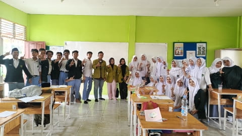 Dorong Siswa Lanjut Kuliah, STIT Darul Ulum Gelar Sosialisasi Pendidikan di MAN 1 Kubu Raya