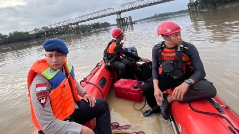 Dua Anak Hilang di Sungai Kapuas Sintang, Tim SAR Gabungan Terus Lakukan Pencarian