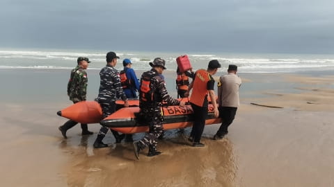 Korban Tenggelam di Pantai Temajuk Sambas Ditemukan Meninggal, Operasi SAR Resmi Ditutup