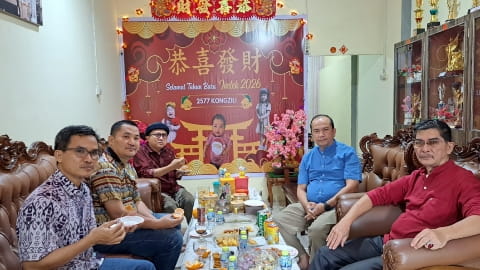 Silaturahmi FKUB dan MATAKIN Tegaskan Harmoni Imlek–Ramadan di Kalbar