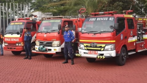 Sujiwo Apresiasi Relawan Karhutla, Salurkan Paket Sembako