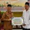 Safari Ramadan di Rasau Jaya, Sekda Kubu Raya Serahkan Bantuan Bupati