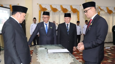 Syakirin Resmi Dilantik sebagai Kepala Kemenag Kayong Utara